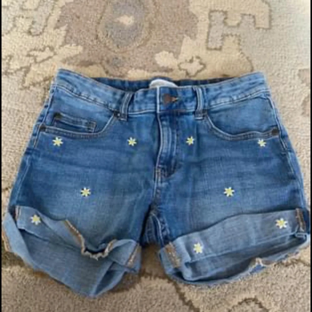 Tucker and Tate daisy shorts, girls 14